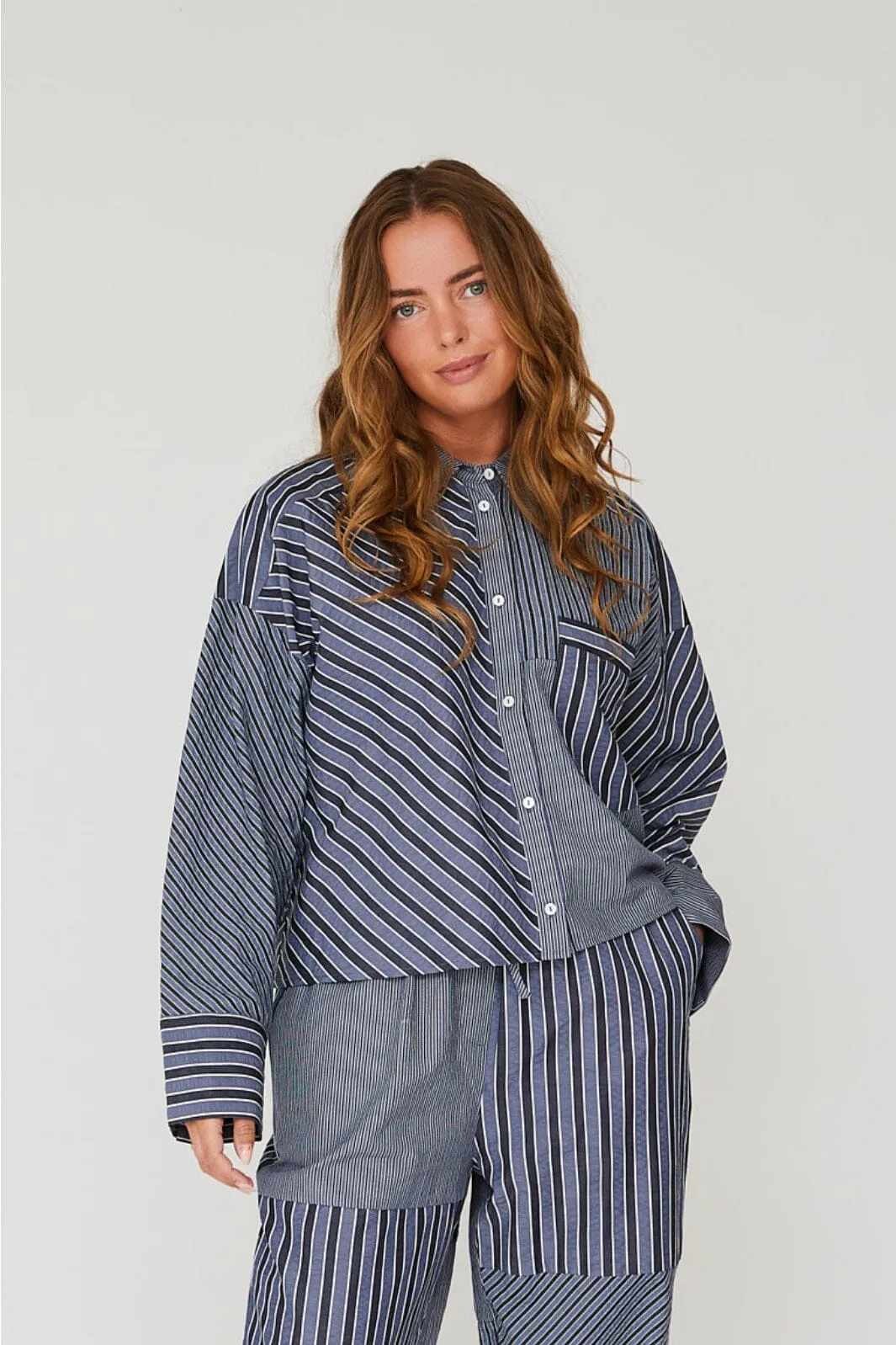 A-View - Mckenna Shirt - 112 Blue/White Stribe