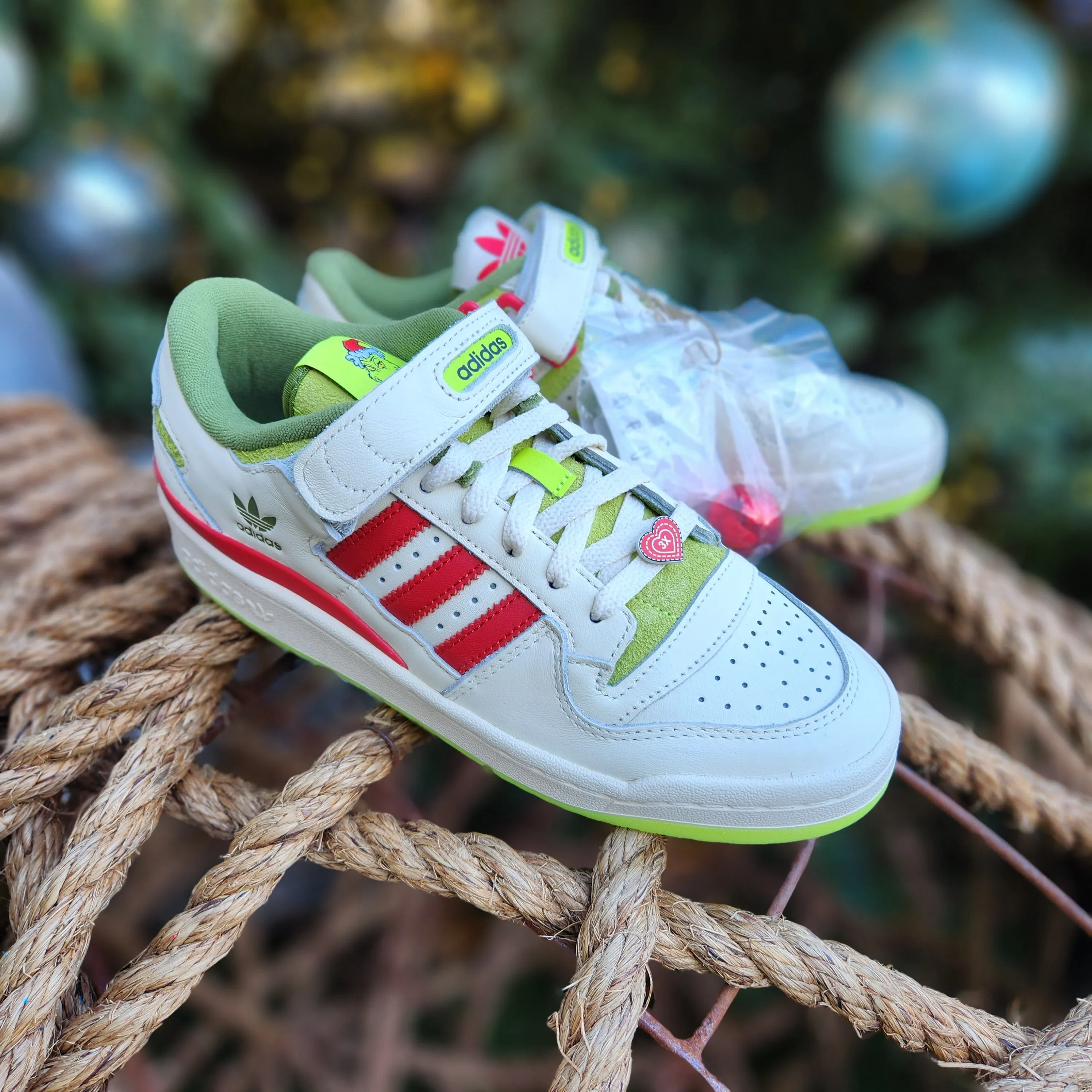 ADIDAS FORUM "THE GRINCH"