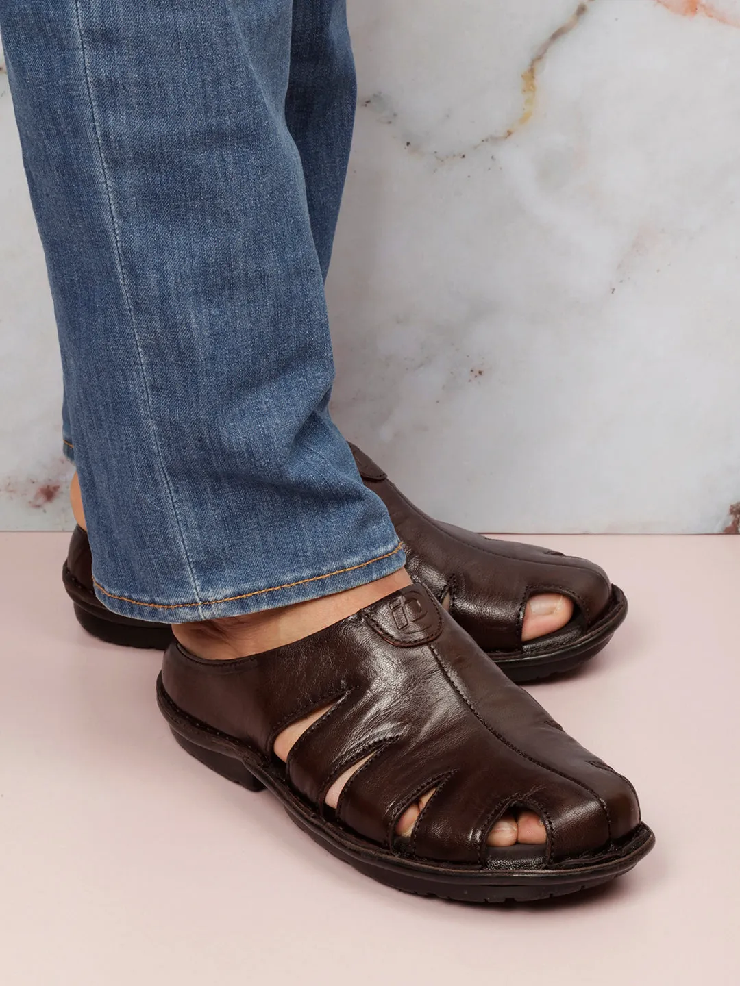 Men Brown Sandal / Slipper (ID4208)