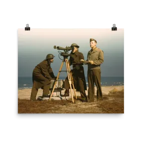 VA - Men of Fort Story operate an azimuth instrument in sea-target practice, Fort Story, Va. 1942